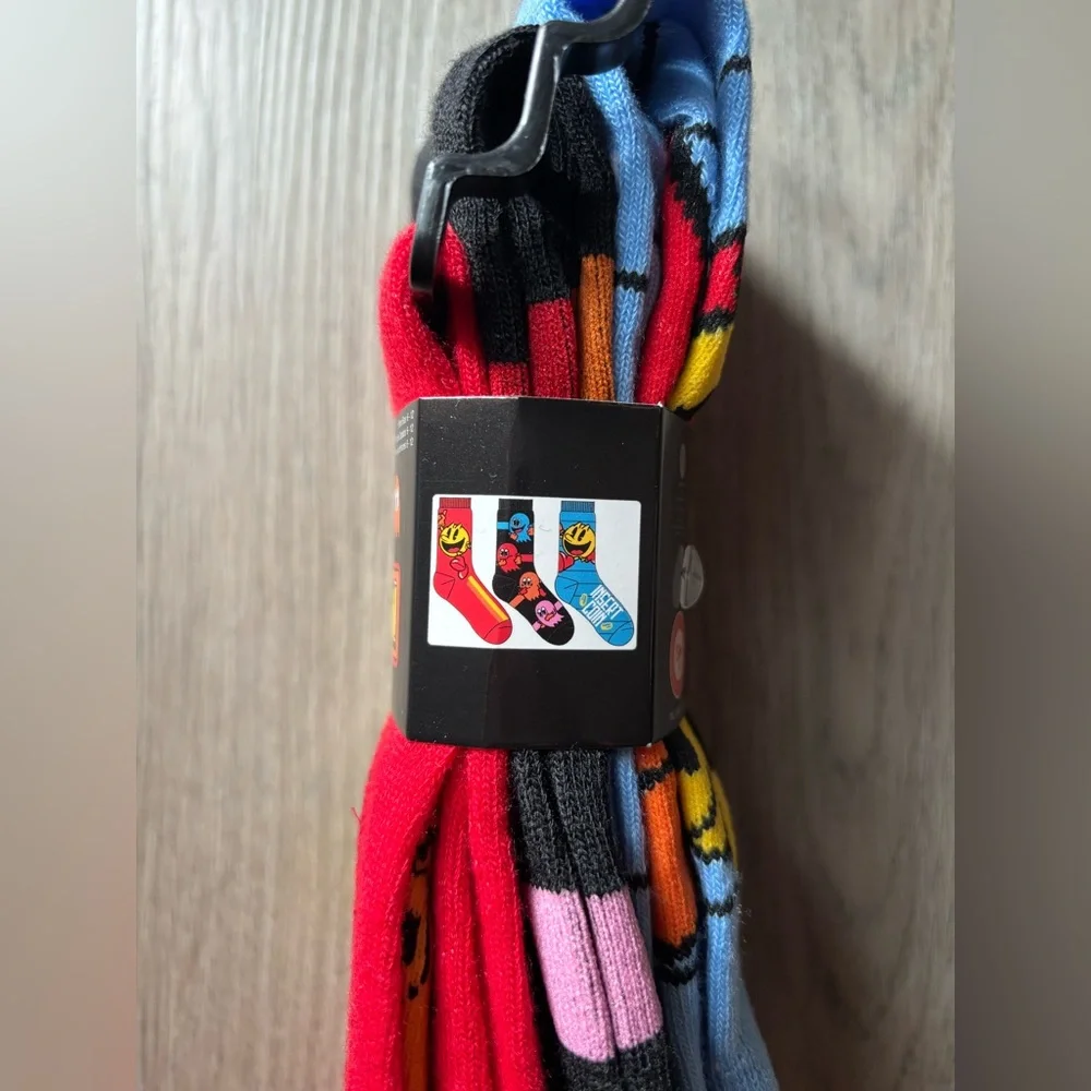 PAC-MAN NOVELTY CREW SOCKS NWT MEN’S SHOE SIZE 6-12
